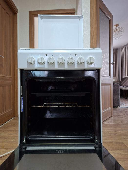 Духовка Indesit б/у