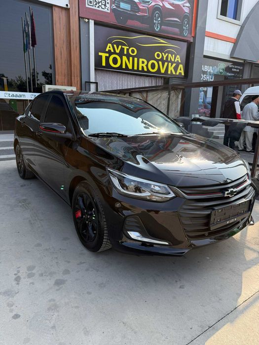 1 qo'l haydalgan Chevrolet ONIX REDLINE AT TURBO