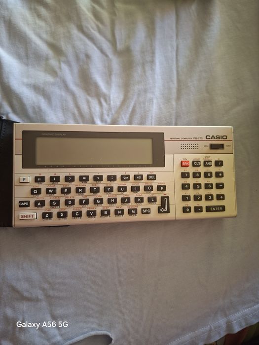 Vând Casio PB-770