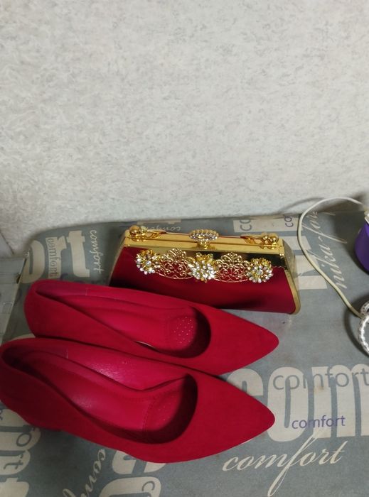Продам Туфли и клачь