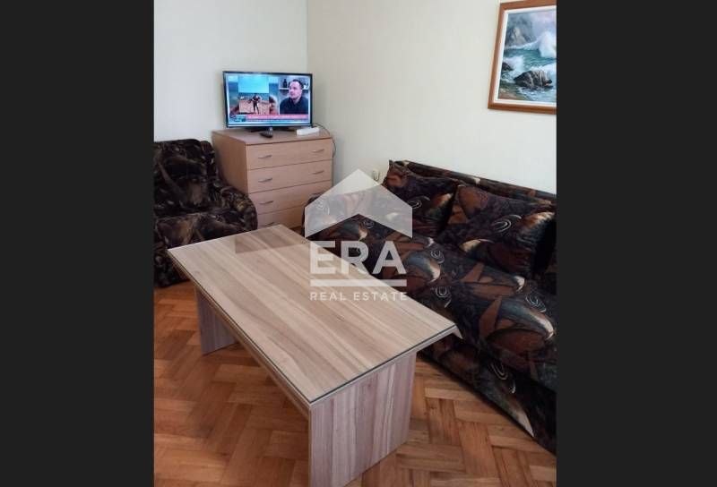 Дава се под наем Тристаен апартамент в Варна, Център - 90 кв.м за 550 € - Снимка #3