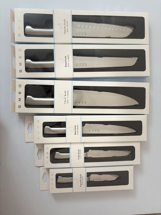 Набор кухонных ножей Smeg