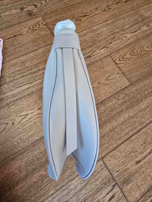 НОВА! Луксозна чанта Coccinelle Priscilla Nude, естествена кожа, с цип