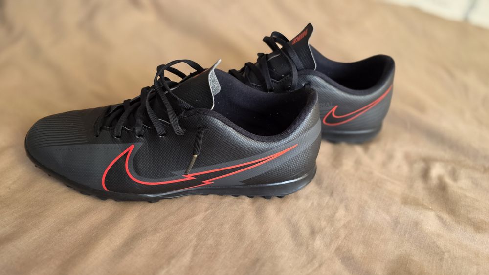 Ghete fotbal Nike Mercurial marime 42.5 ca noi * adidas * F50* puma