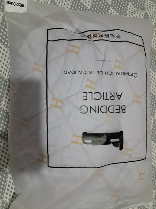 Наматрасники и одеяло