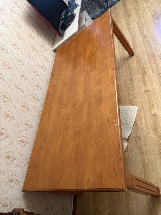 Продам стол срочно