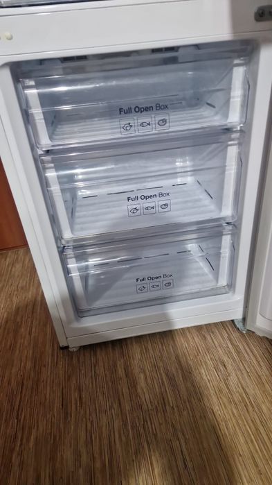 Холодильник Samsung