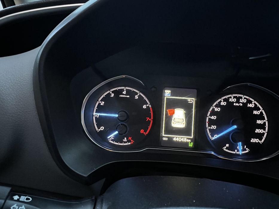 Toyota Yaris 1.5 CVT 5D Luna