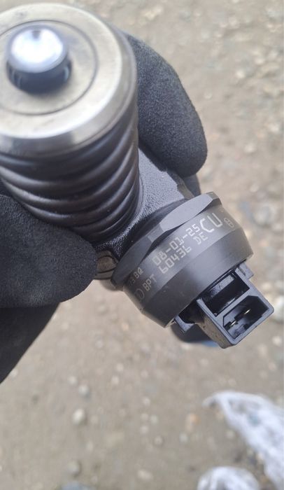 Injectoare passat B6 20 BMP sunati la telefon