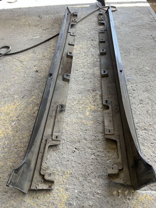 Предна броня и прагова за bmw f10.