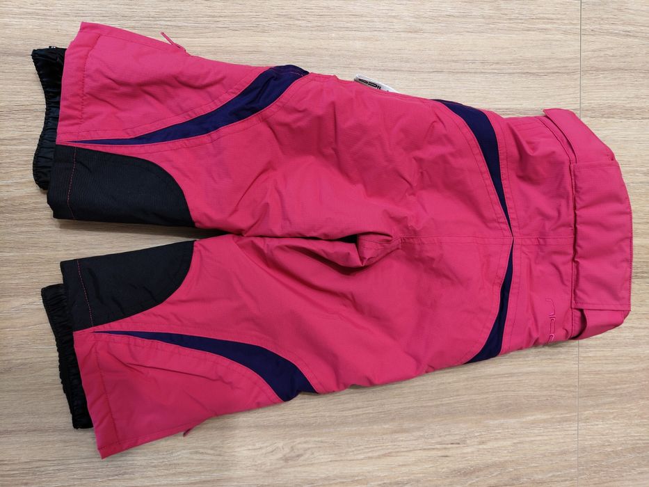 Детска ски екипировка