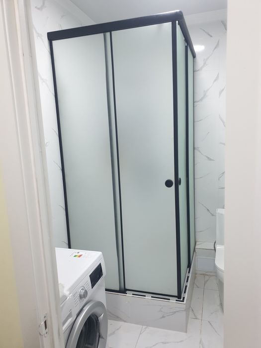 Душевые кабины, зеркала