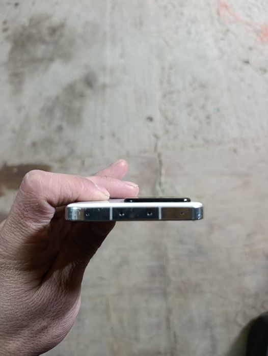 Xiaomi 13.   12/256gb White