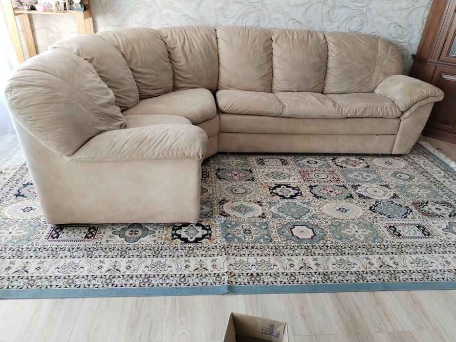 Продам угловой мягкий диван