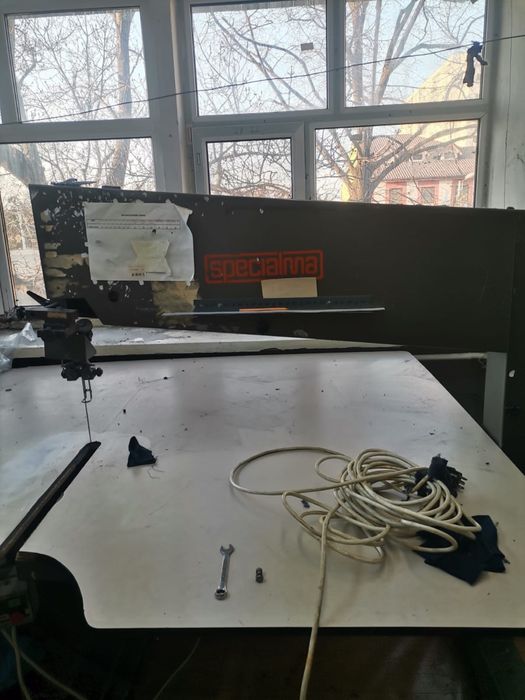 De vanzare banzic croitorie si masini de cusut