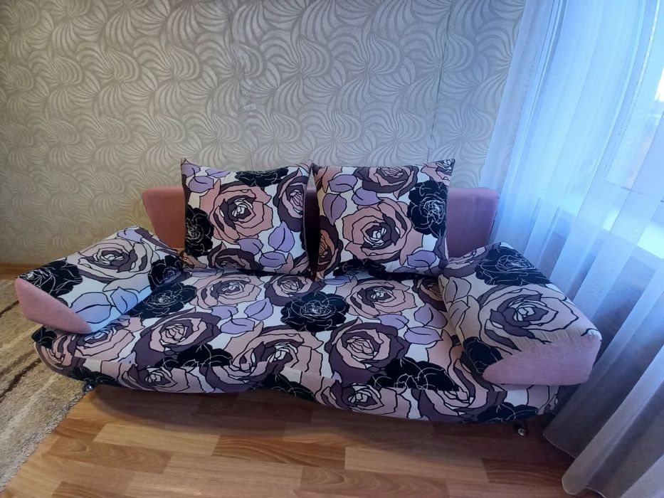 Продам диван софа ,в хорошем состоянии