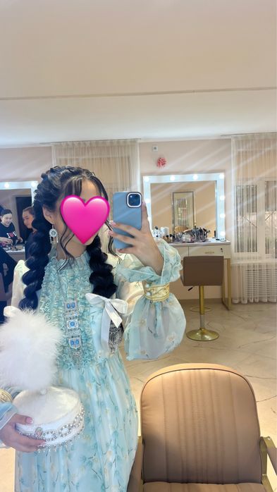 Дизайнерское платье