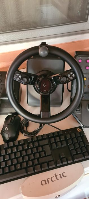 Volan Logitech gaming