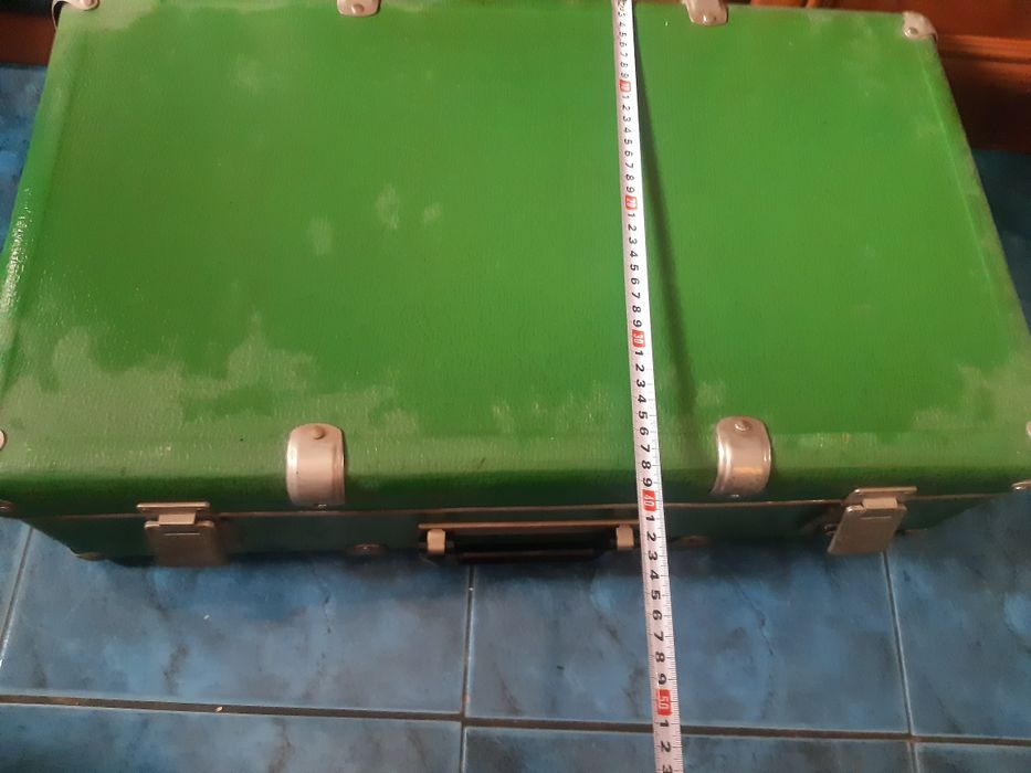 Geamantan din carton