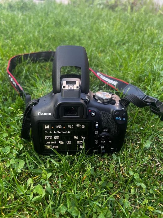 Canon eos 2000D