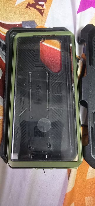 Husa hibrid anticadere s23 ultra