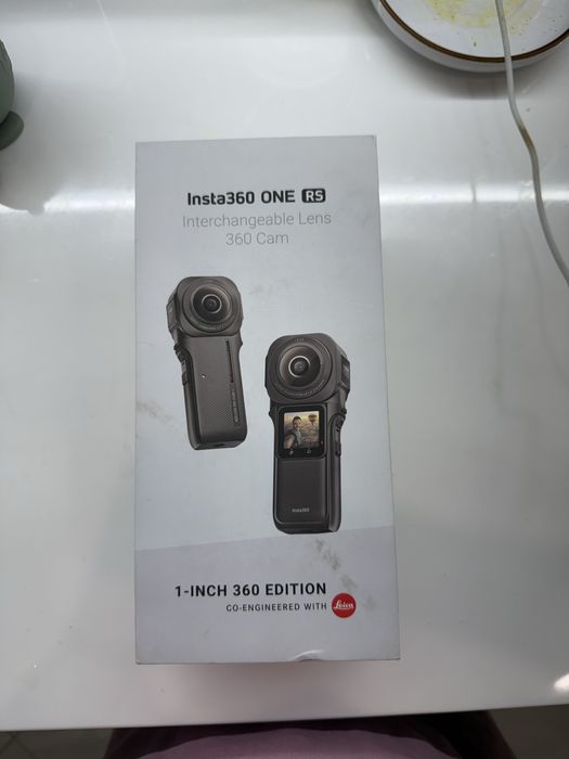 экшн камера Insta360 + селфи палка + набор