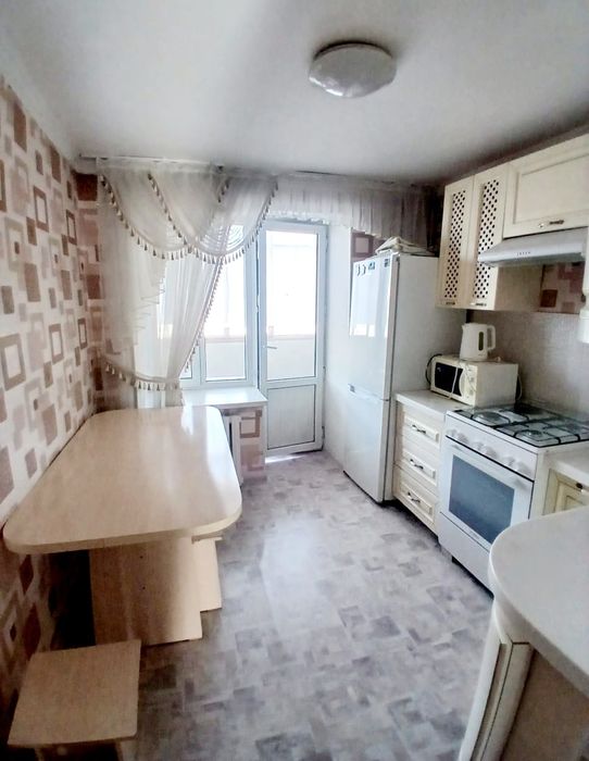 продам 3-х ком. центр 3-этаж