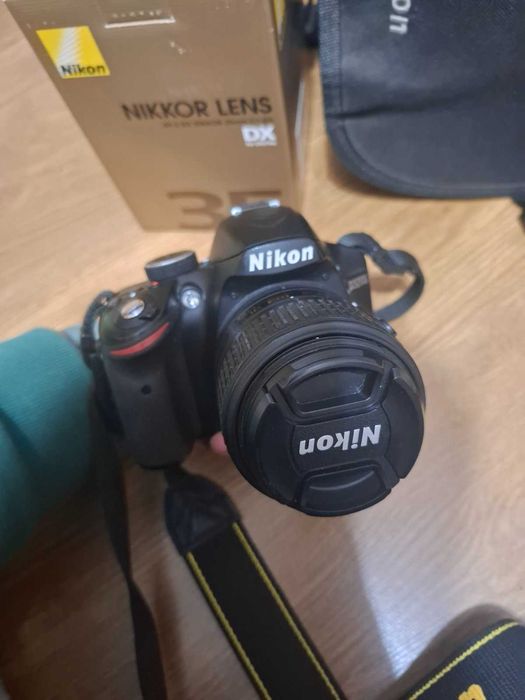 Nikon D3200 + 35mm 1.8 + 18-55mm + филтри – комплект или по отделно