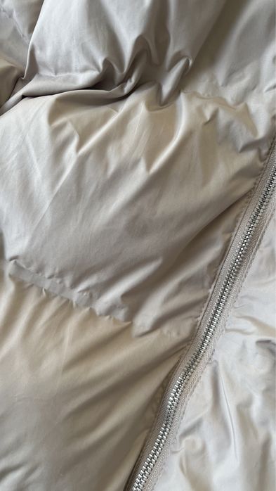 Продам куртку Zarina