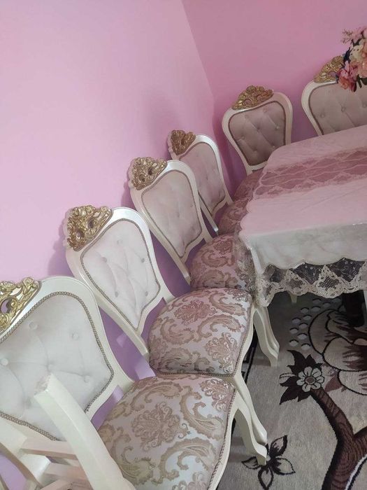 Срочно продам Стол и стулья