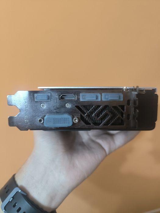 Placă video Sapphire NITRO+ Radeon RX 570 8GB