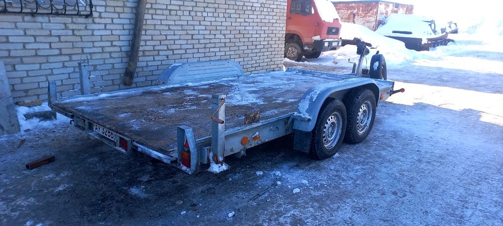 Продам лафет , прицеп эвакуатор