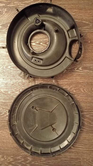 Корпус воздушного фильтра Audi 80 B4