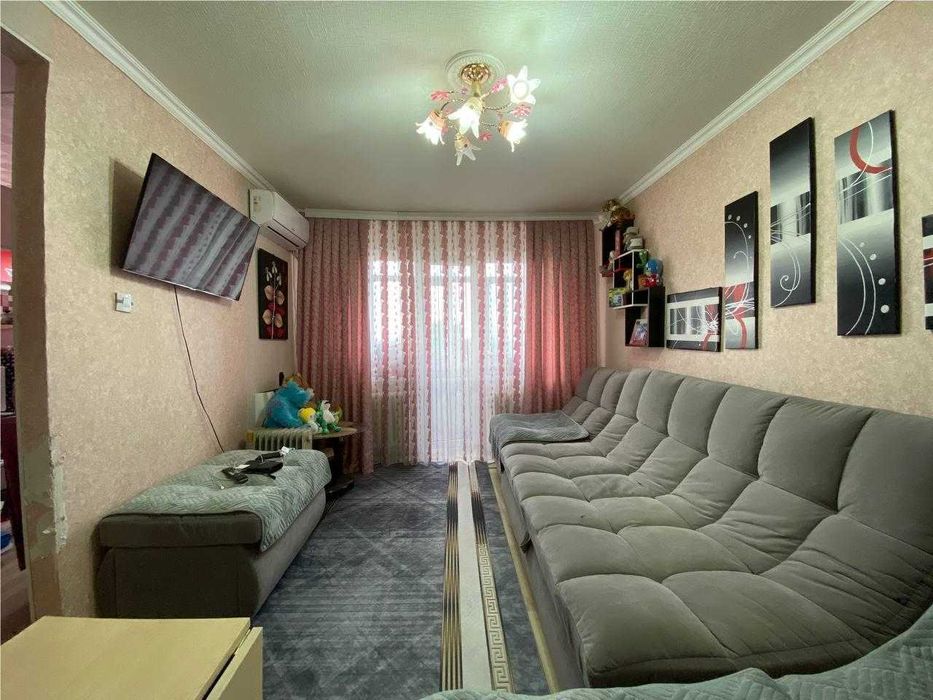 Продаётся светлая уютная 1 ком по Момышулы, новый кухонный  гарнитур