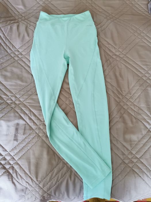 Къси спортни панталонки  и спортни предложения