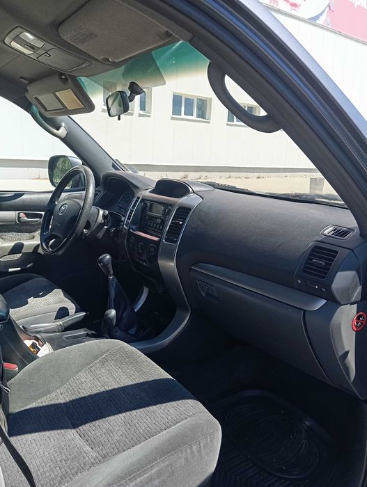 Тойота Ленд Крузер  J120 Prado D4D  7 местен