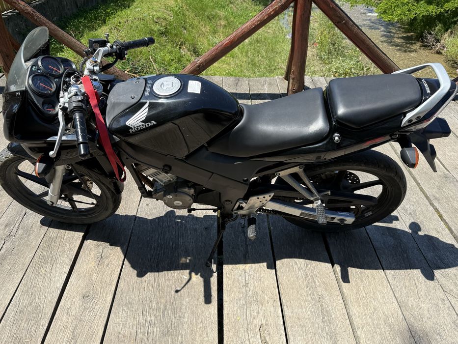 Vand motocicleta honda de 125cc