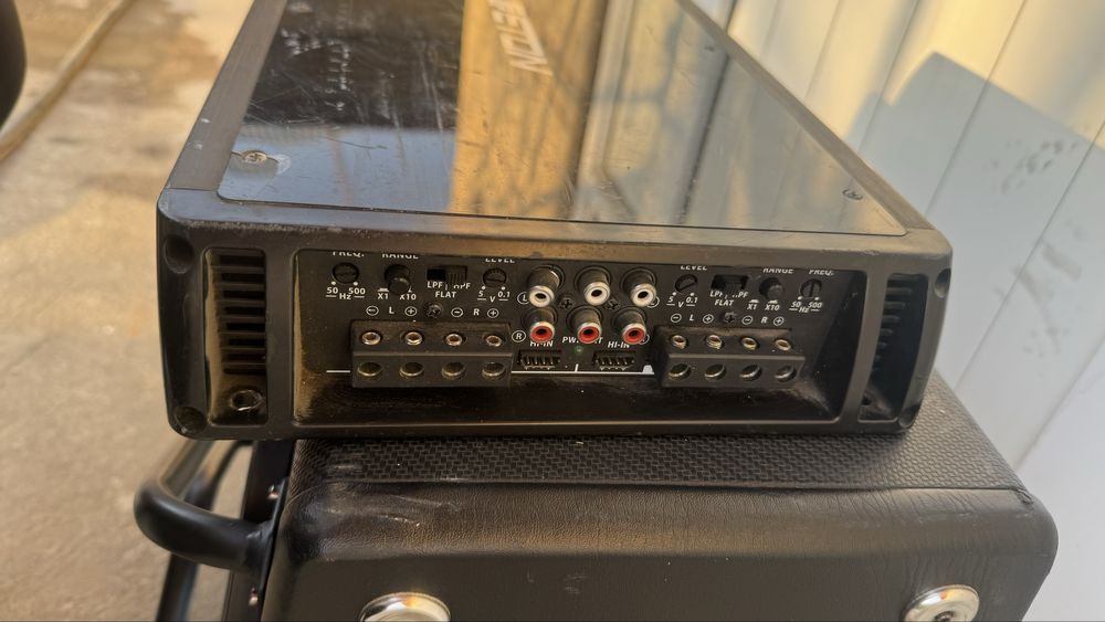 Усилитеь eton 500.4 продам срочно !!!