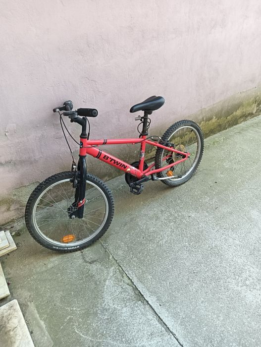 Bicicletă și trotinetă