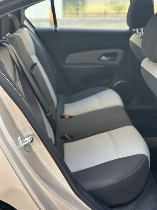 Chevrolet Cruze LS 2012 1.6 benzina cu GPL 178.000 KM