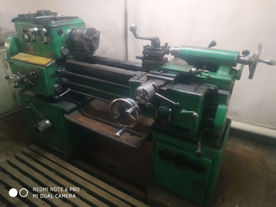 Токарни станоклар сотилади