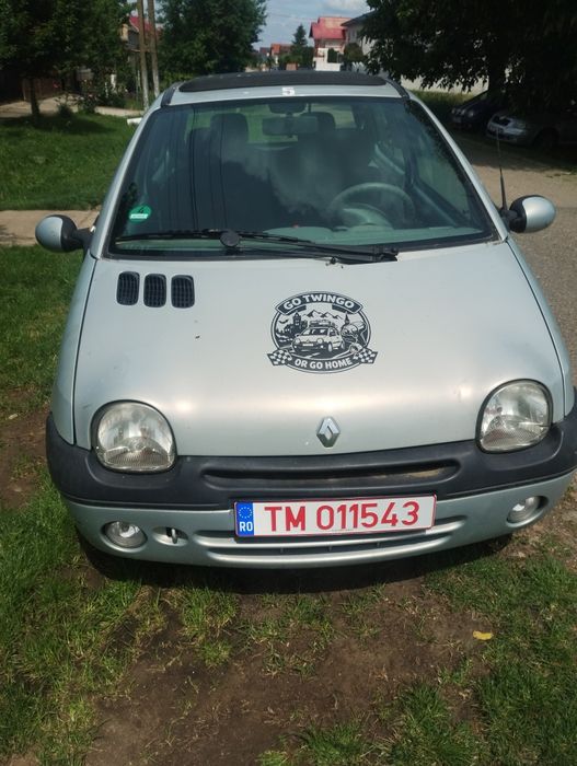 Vand Renault Twingo unu de 1,2 benzina, 16 valve din 2001, cutie manuala