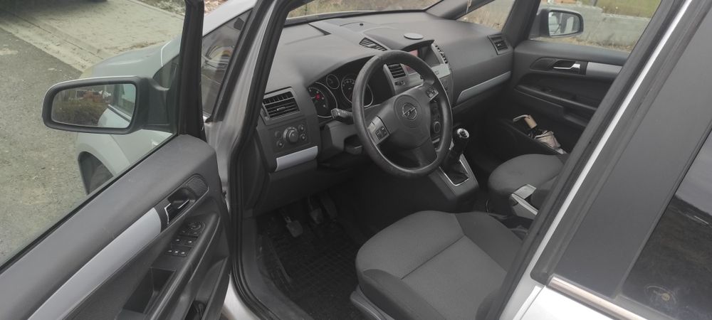 Vând Opel Zafira 2007 7 locuri