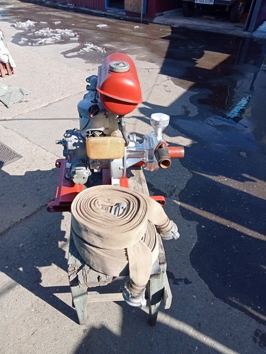 Продам мотопомпу.