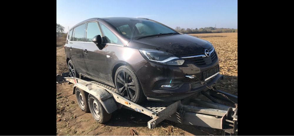 Продава се само на части Opel Zafira C1.6 турбо БЕНЗИН 2016