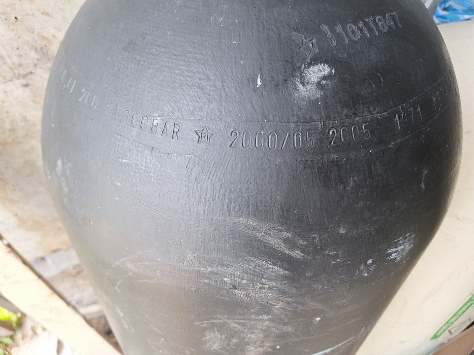 Бутилки за метан.