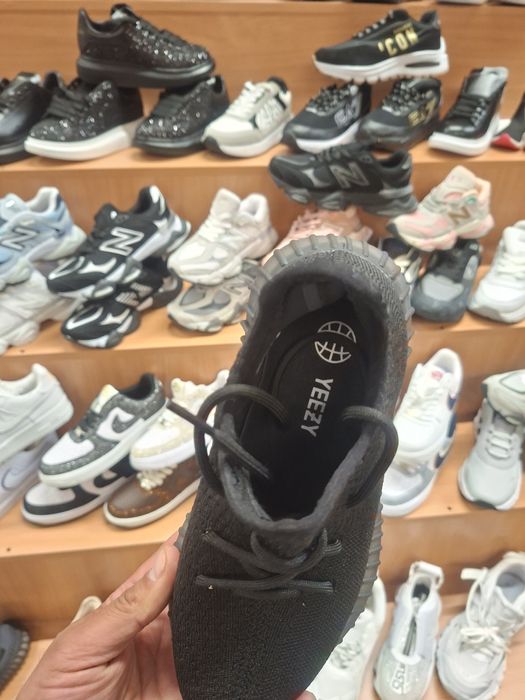 Yezzy calitate premium