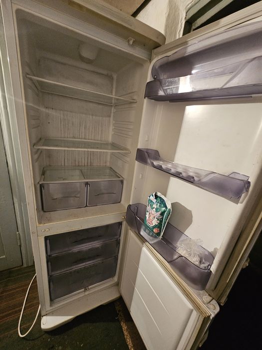 Срочно продам холодильник