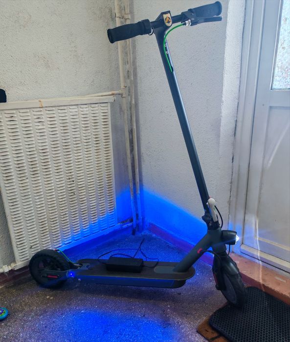 Trotinetă Xiaomi plus Casacă CGM ,Role/Patine