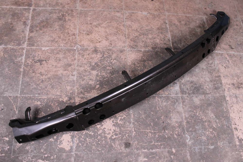 усилитель на Тайота ланд крузер 100 /98-04/TOYOTA LAND CRUISER